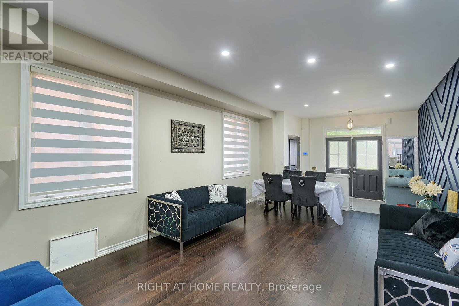 247 ROWE TERRACE - 13