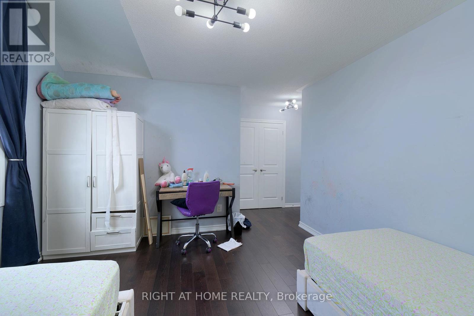 247 ROWE TERRACE - 23