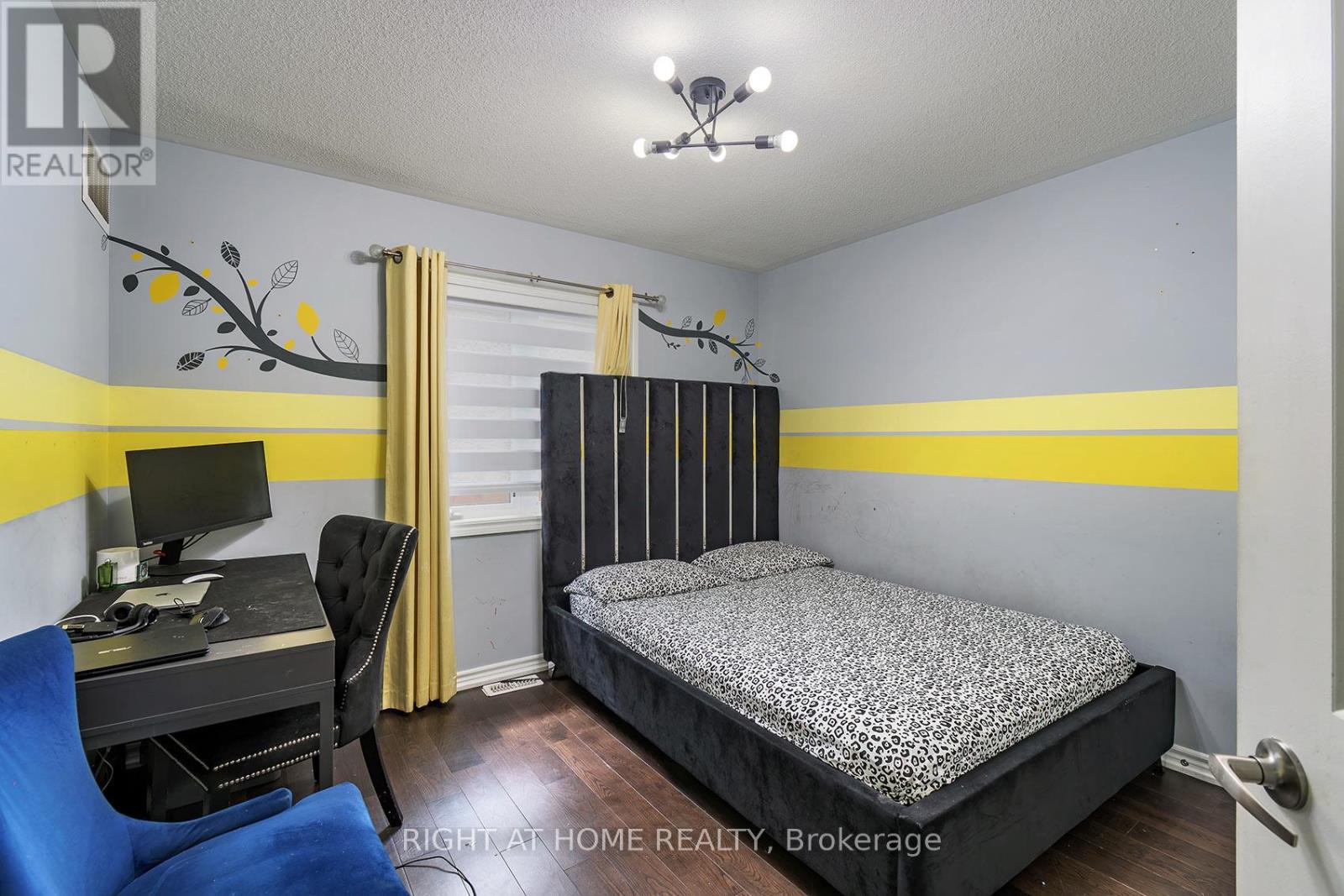 247 ROWE TERRACE - 24