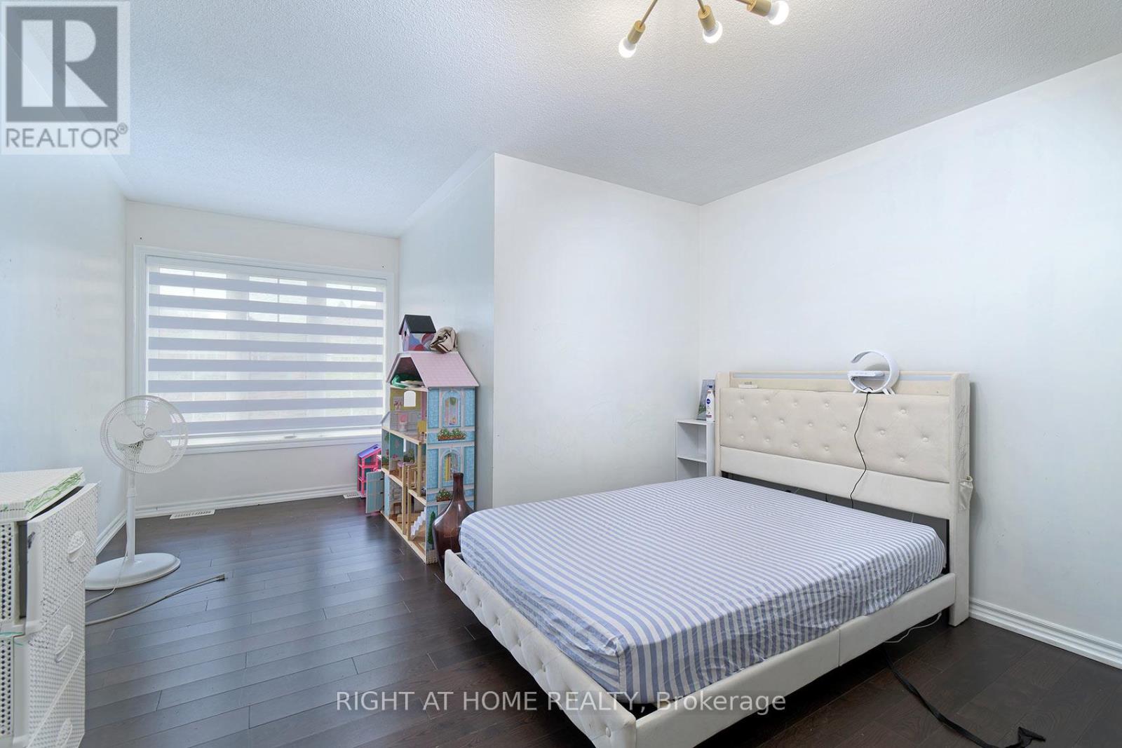 247 ROWE TERRACE - 26