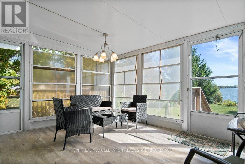 122 BAYVIEW DRIVE - 13