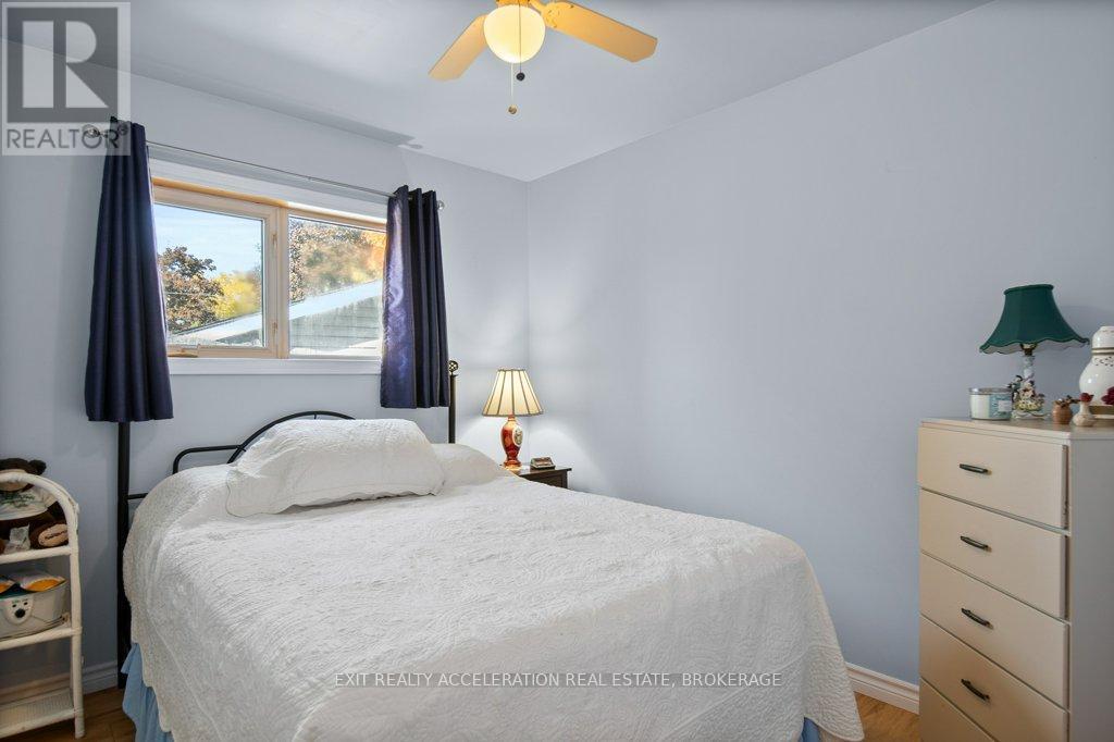 122 BAYVIEW DRIVE - 19