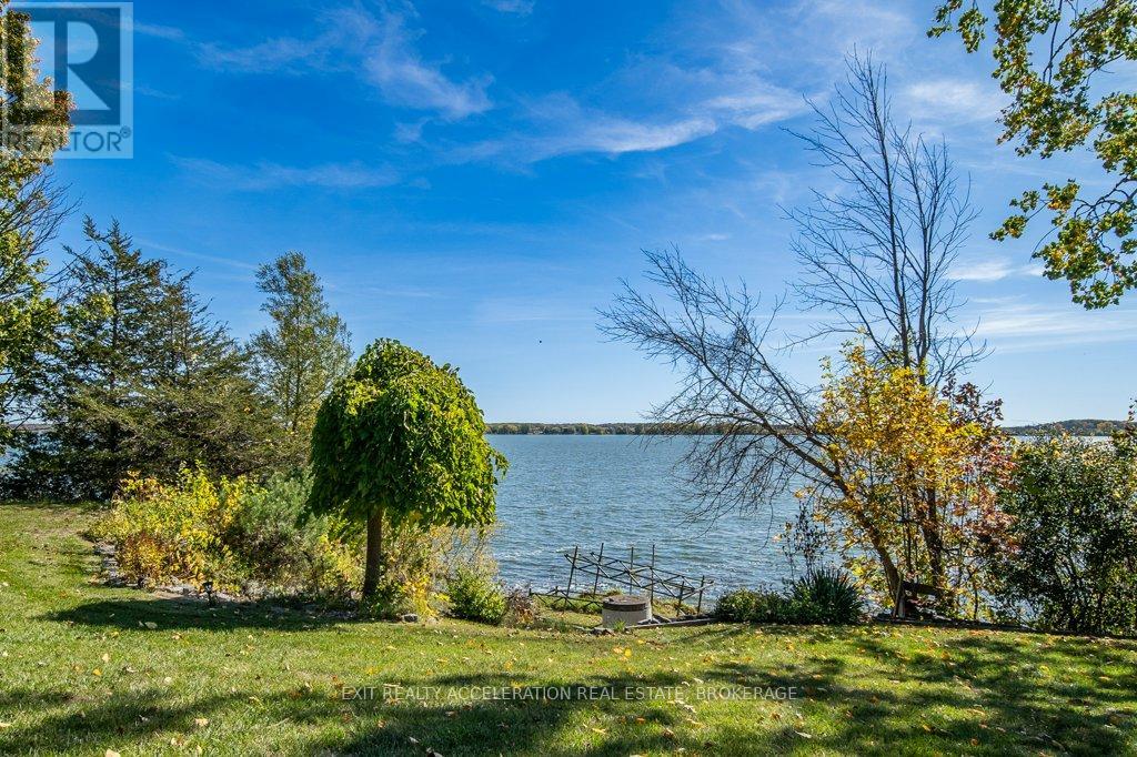 122 BAYVIEW DRIVE - 33
