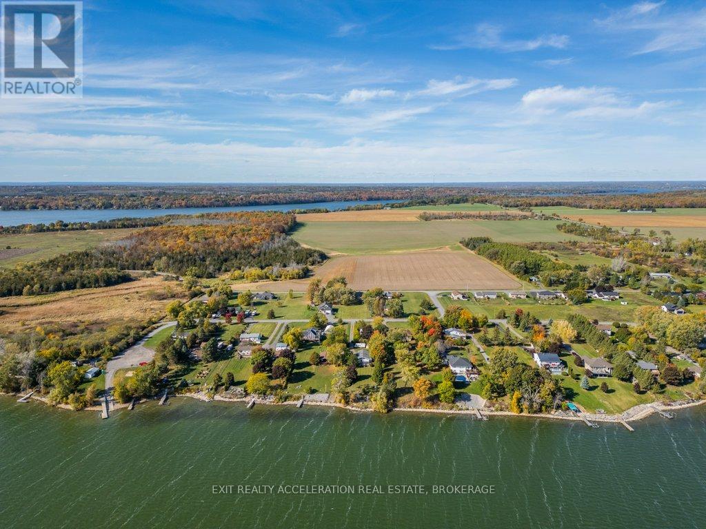 122 BAYVIEW DRIVE - 45