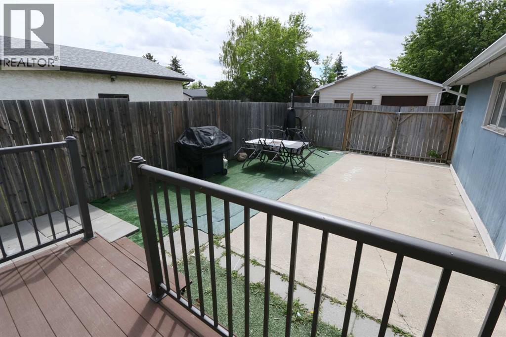 707 Malvern Drive NE — photo 25
