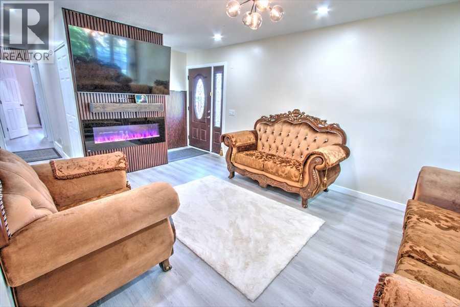 707 Malvern Drive NE - photo 4