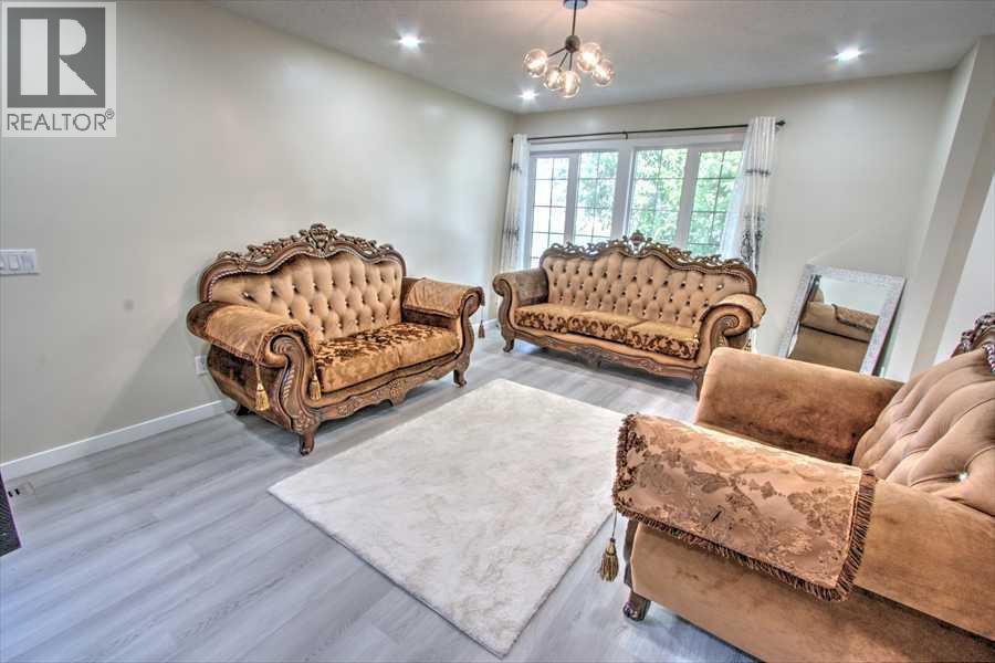707 Malvern Drive NE — photo 6