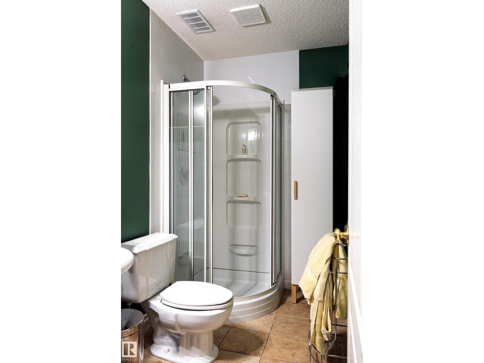 11686 15 AV NW - 34