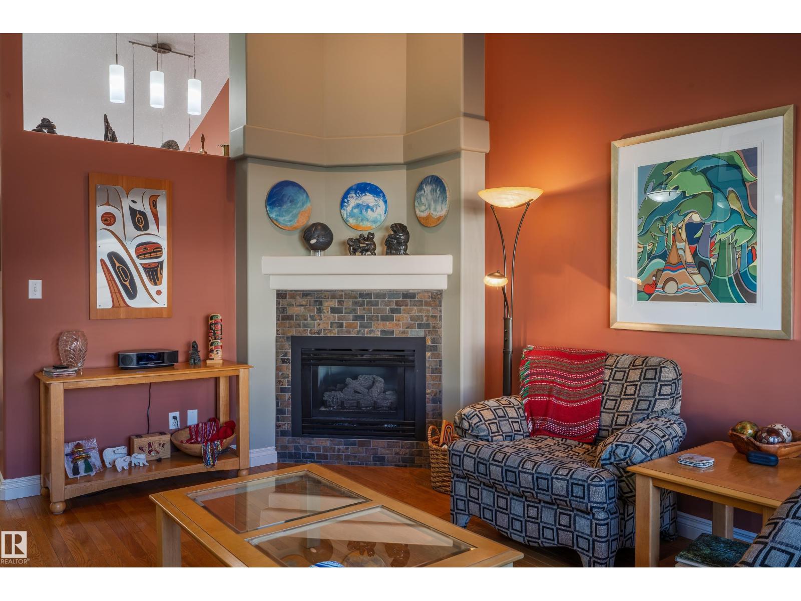11686 15 AV NW - 7