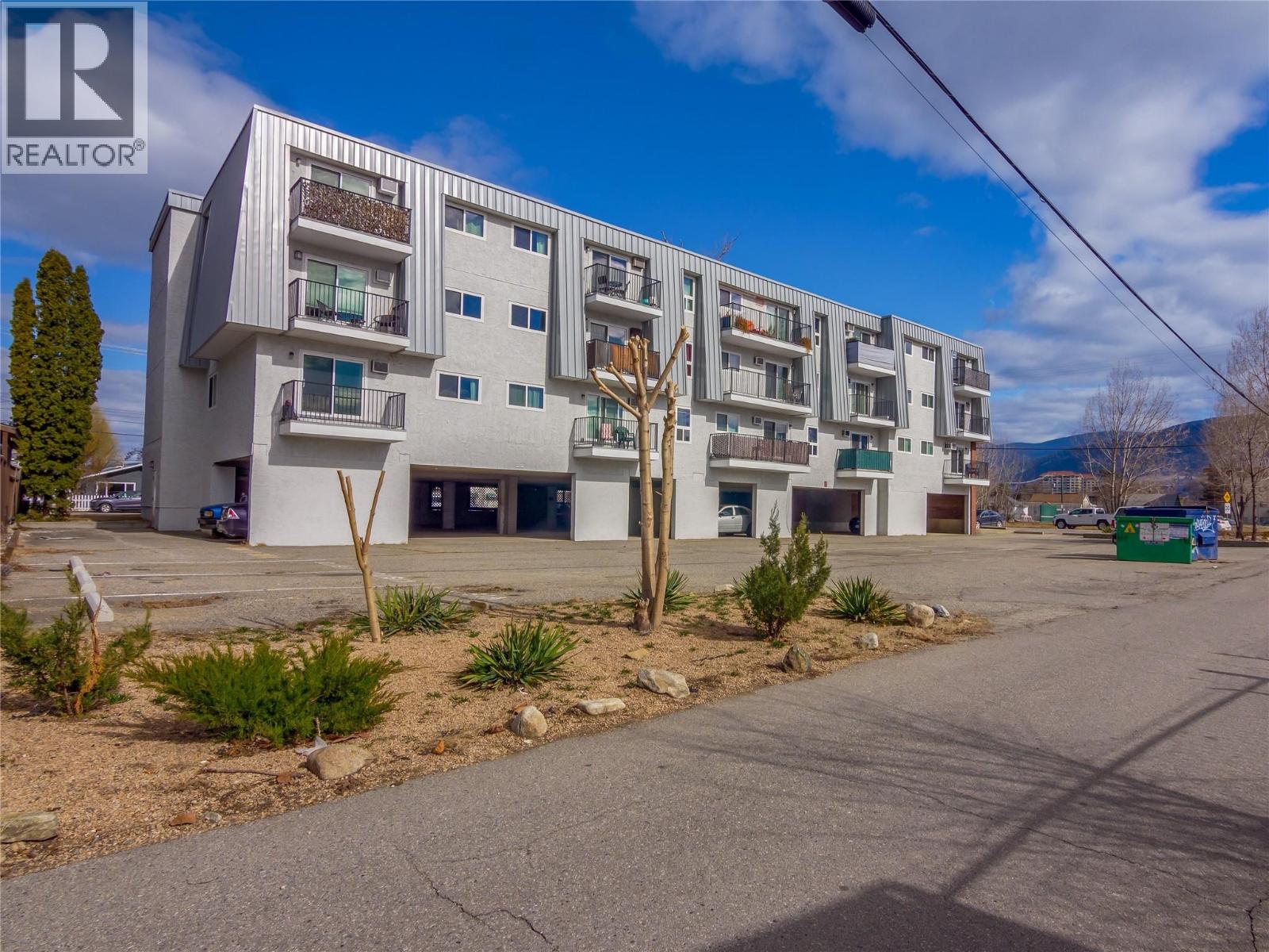 #301 922 Dynes Avenue - 15