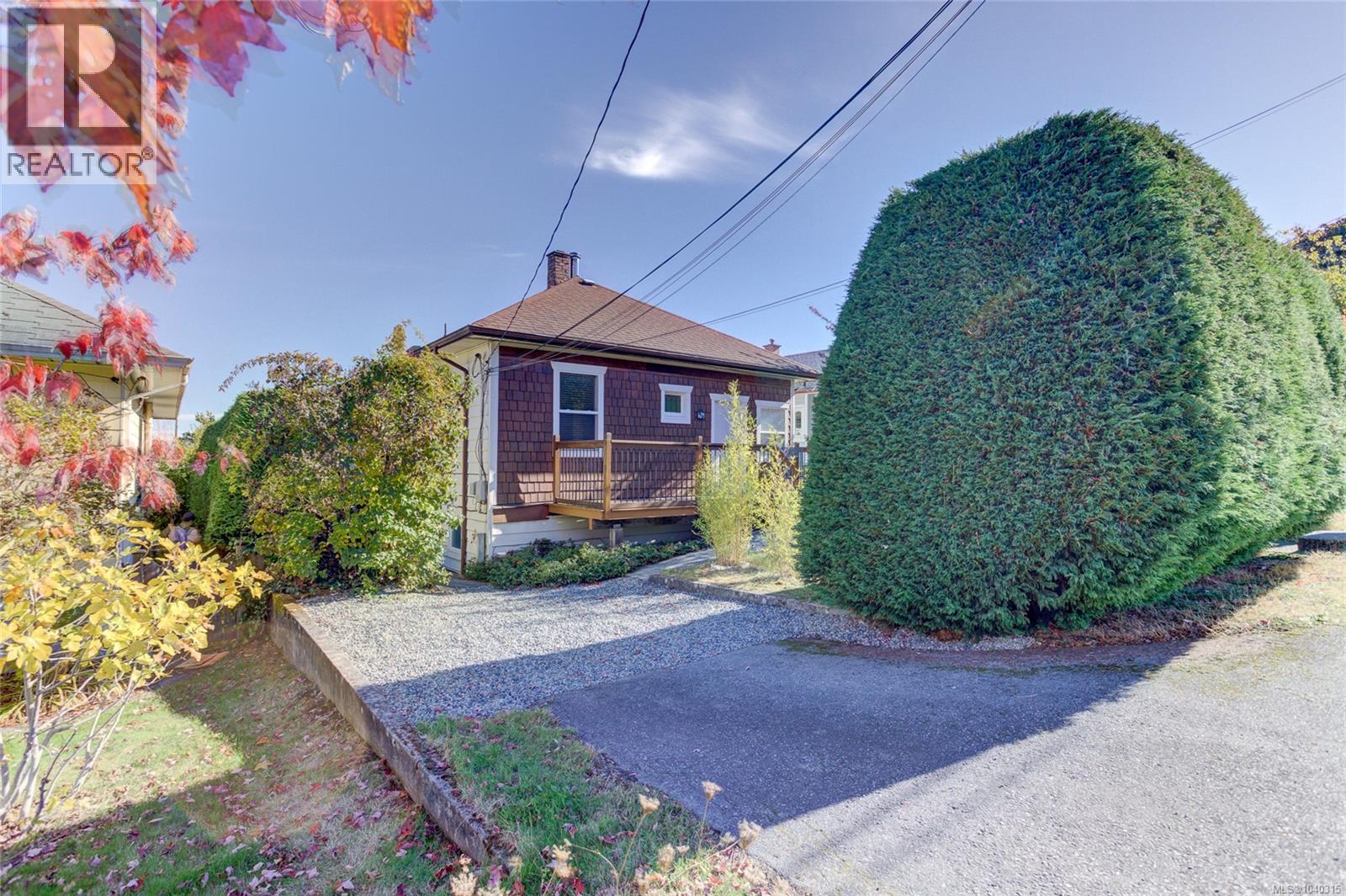 58 Pine St - 1