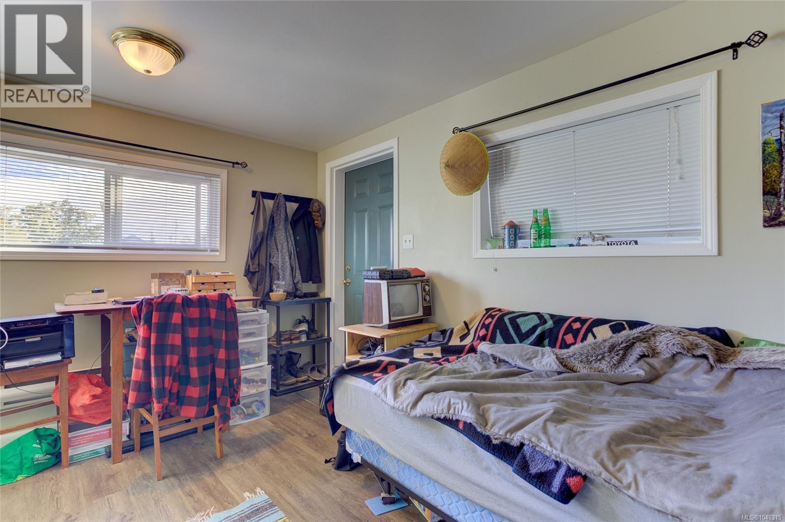 58 Pine St - 30