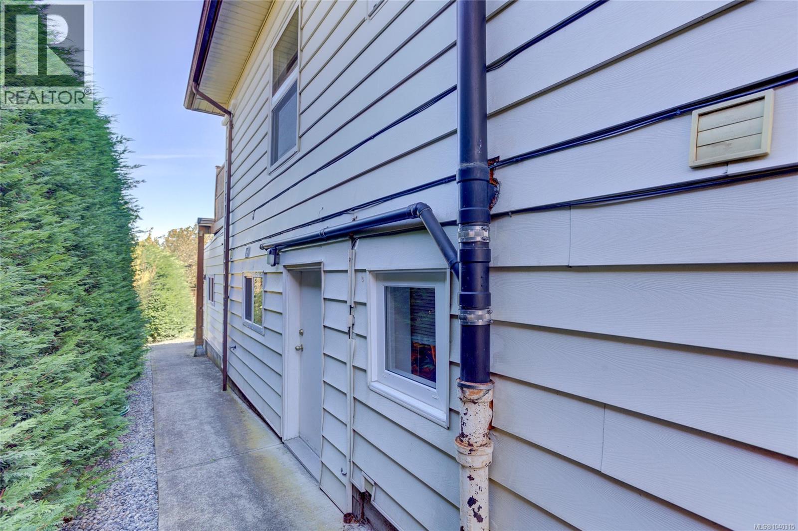 58 Pine St - 37