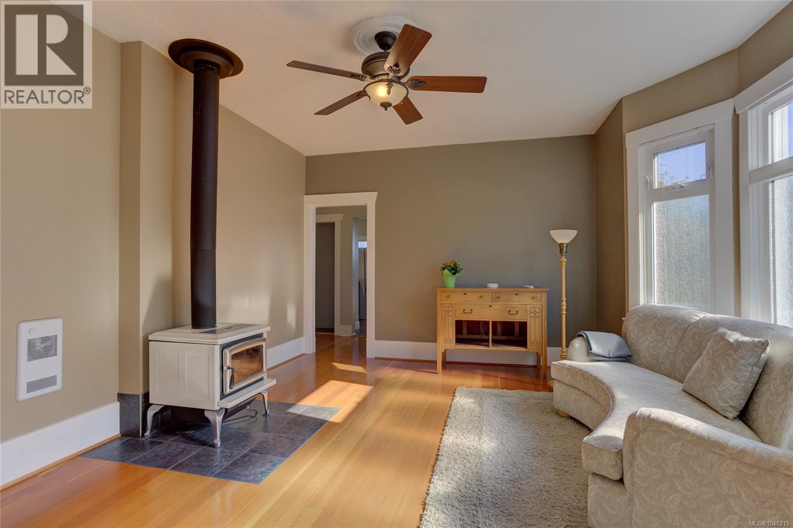 58 Pine St, Nanaimo