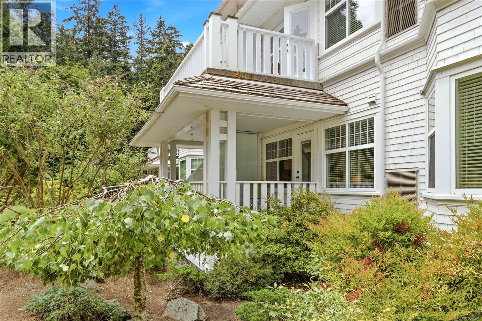 #105 292 Crescent Rd E - 38