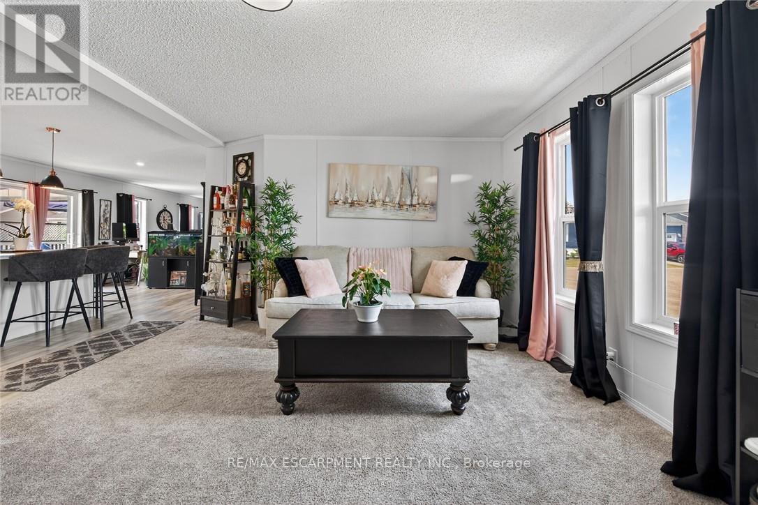 29 HICKORY HOLLOW - 13