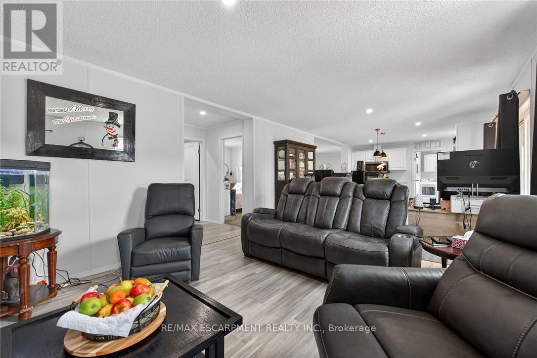 29 HICKORY HOLLOW - 15