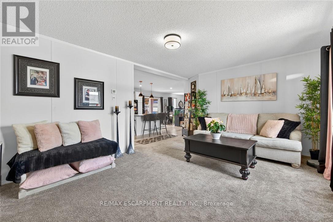 29 HICKORY HOLLOW - 16