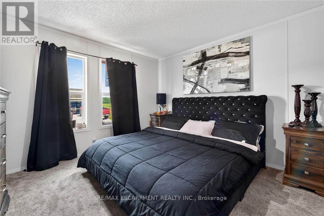29 HICKORY HOLLOW - 22