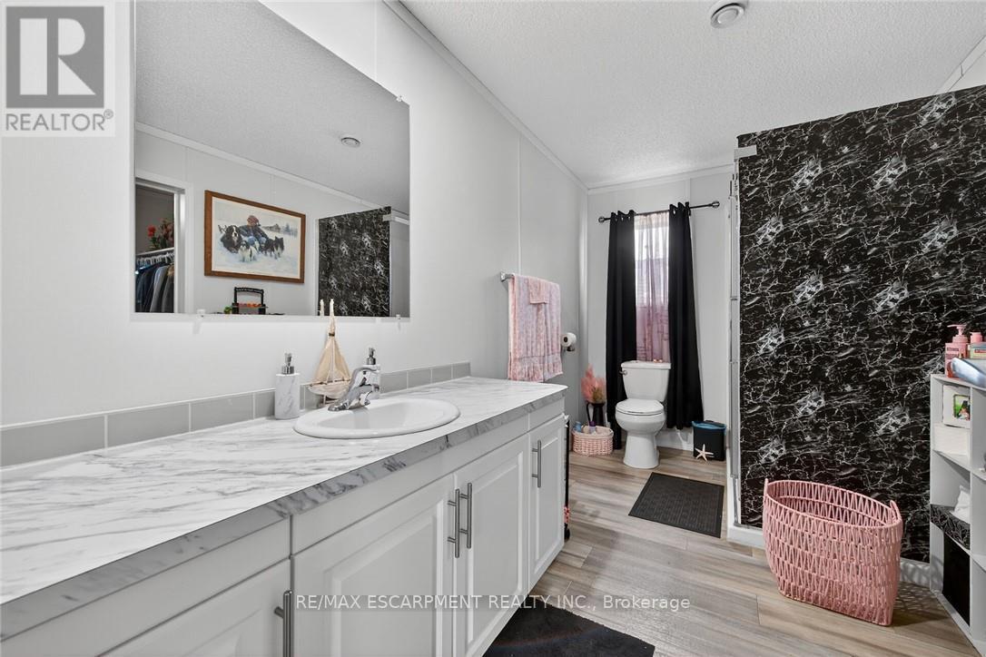 29 HICKORY HOLLOW - 24