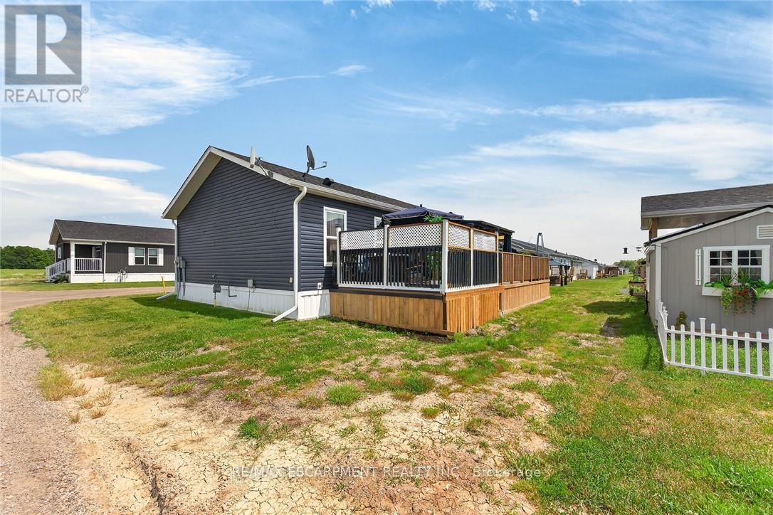 29 HICKORY HOLLOW - 31