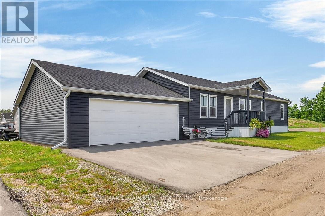 29 HICKORY HOLLOW - 32
