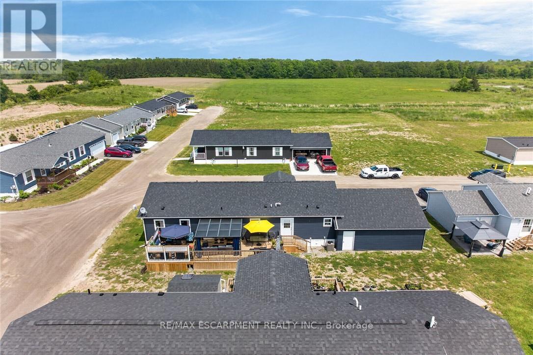 29 HICKORY HOLLOW - 41