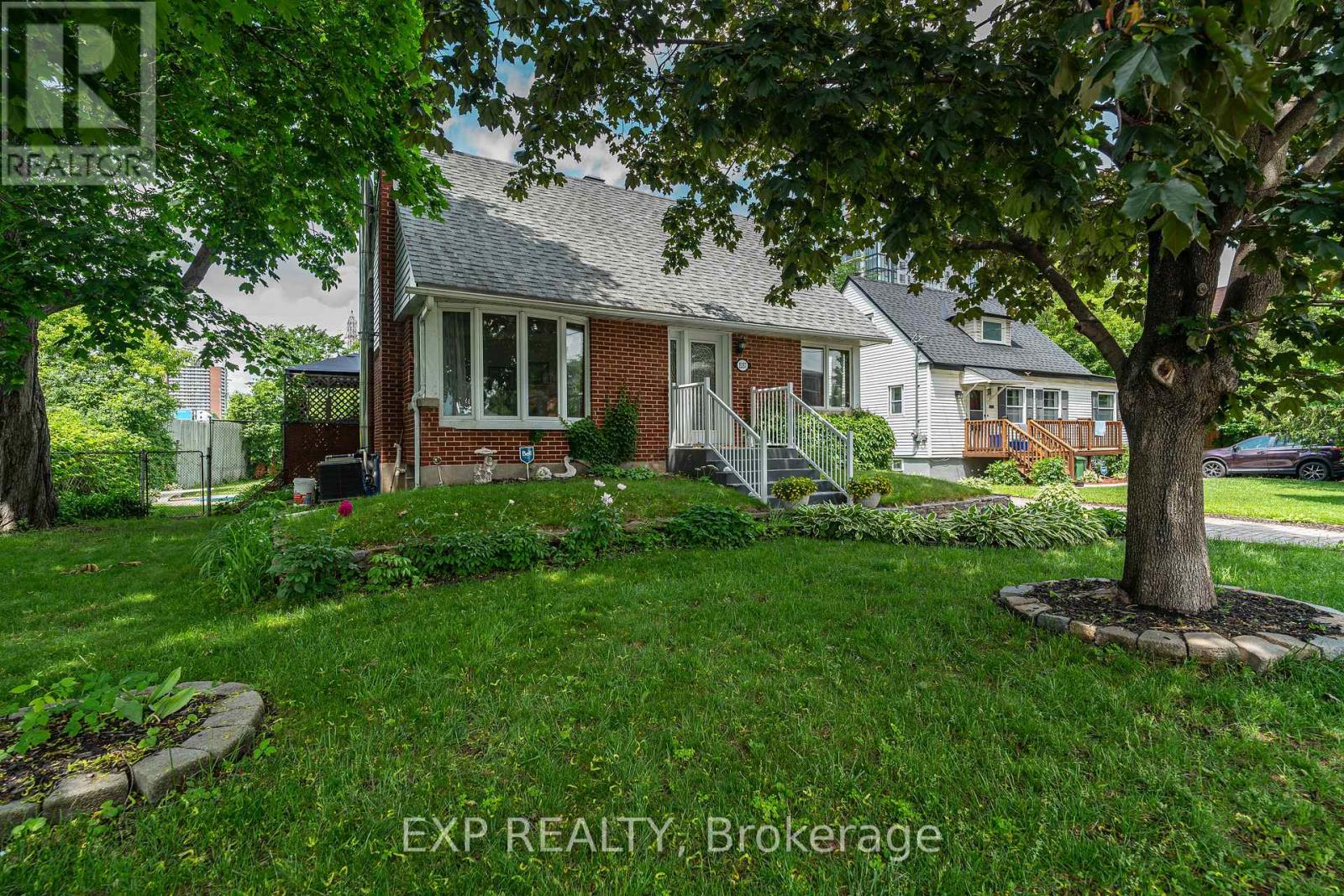 2 Bed, 1 Bath House for Sale in Ottawa – 1357 THAMES STREET, Ottawa – MLS# X13440234 - Image 36