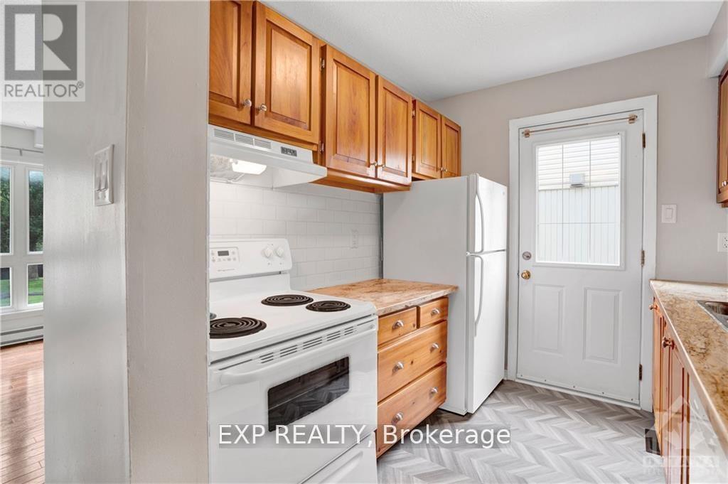 3 Bed, 2 Bath House for Rent in Ottawa – C – 20 FORESTER CRESCENT, Ottawa – MLS# X13440334 - Image 16