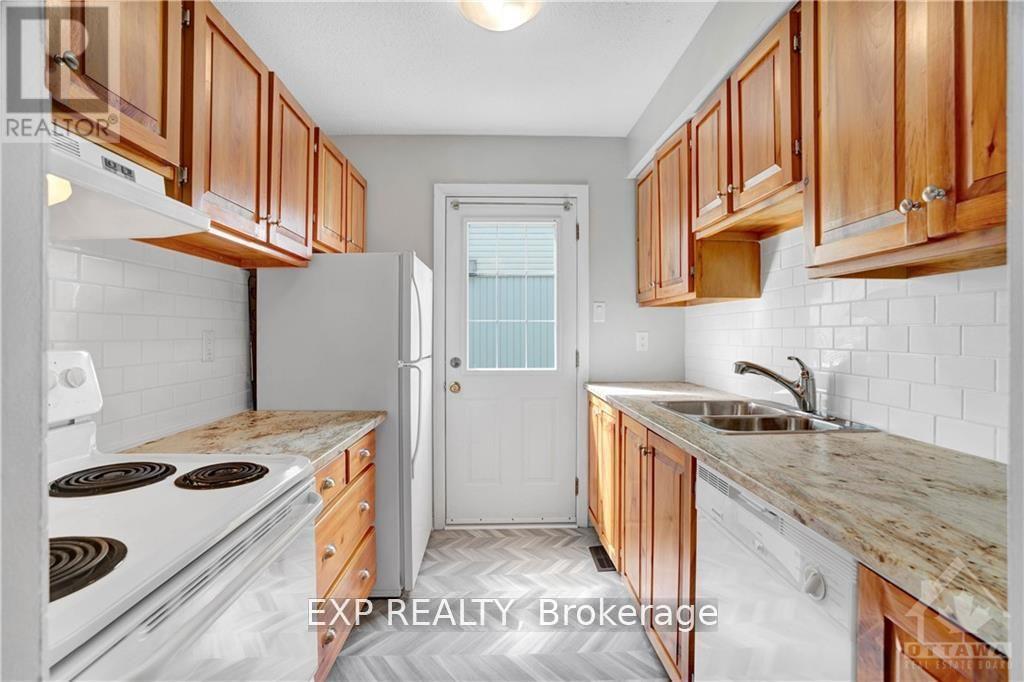 3 Bed, 2 Bath House for Rent in Ottawa – C – 20 FORESTER CRESCENT, Ottawa – MLS# X13440334 - Image 17