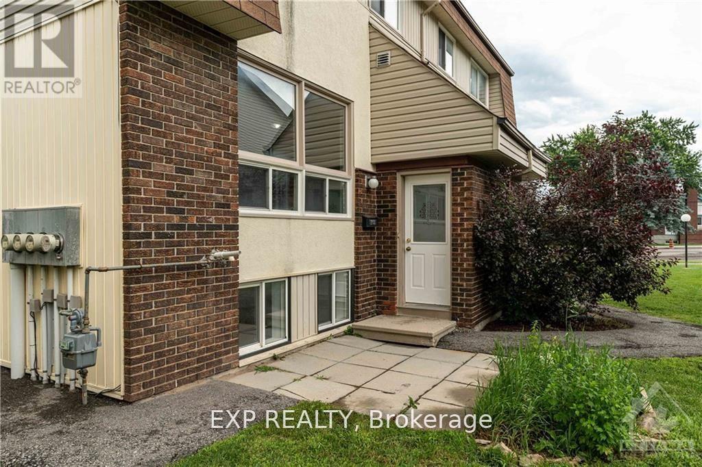 3 Bed, 2 Bath House for Rent in Ottawa – C – 20 FORESTER CRESCENT, Ottawa – MLS# X13440334 - Image 6