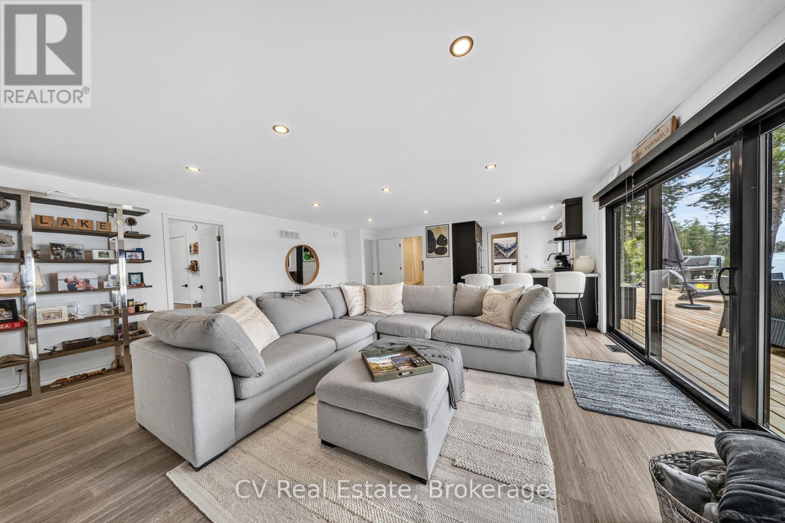 #1 1018 GEORGINA WAY - 12