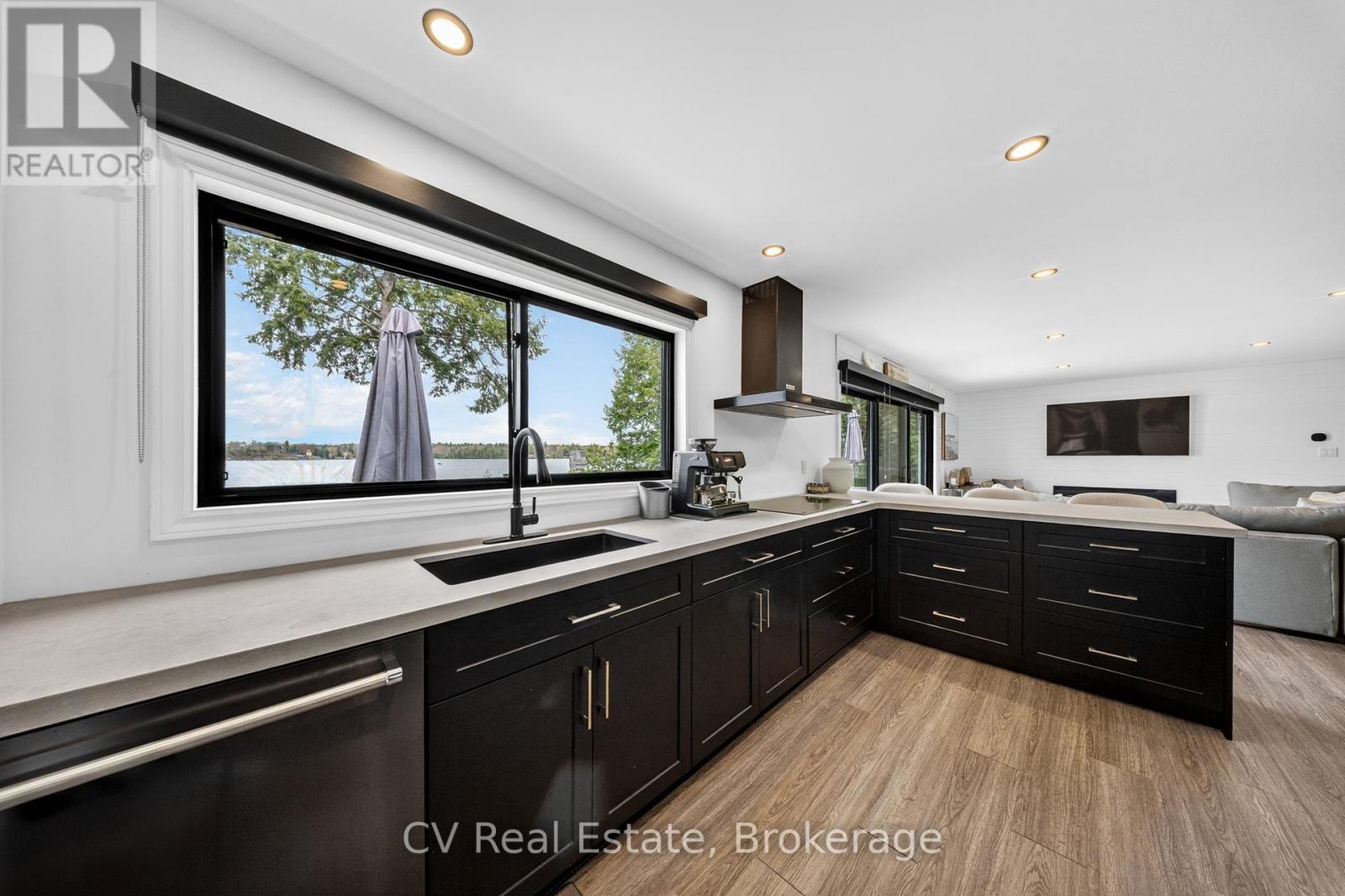 #1 1018 GEORGINA WAY - 21