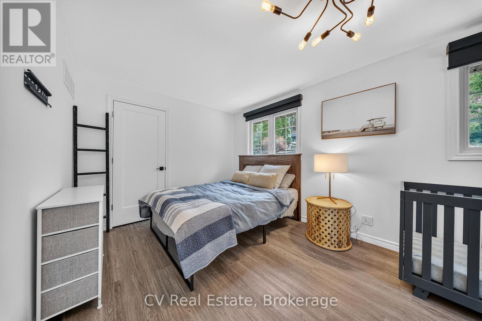 #1 1018 GEORGINA WAY - 32