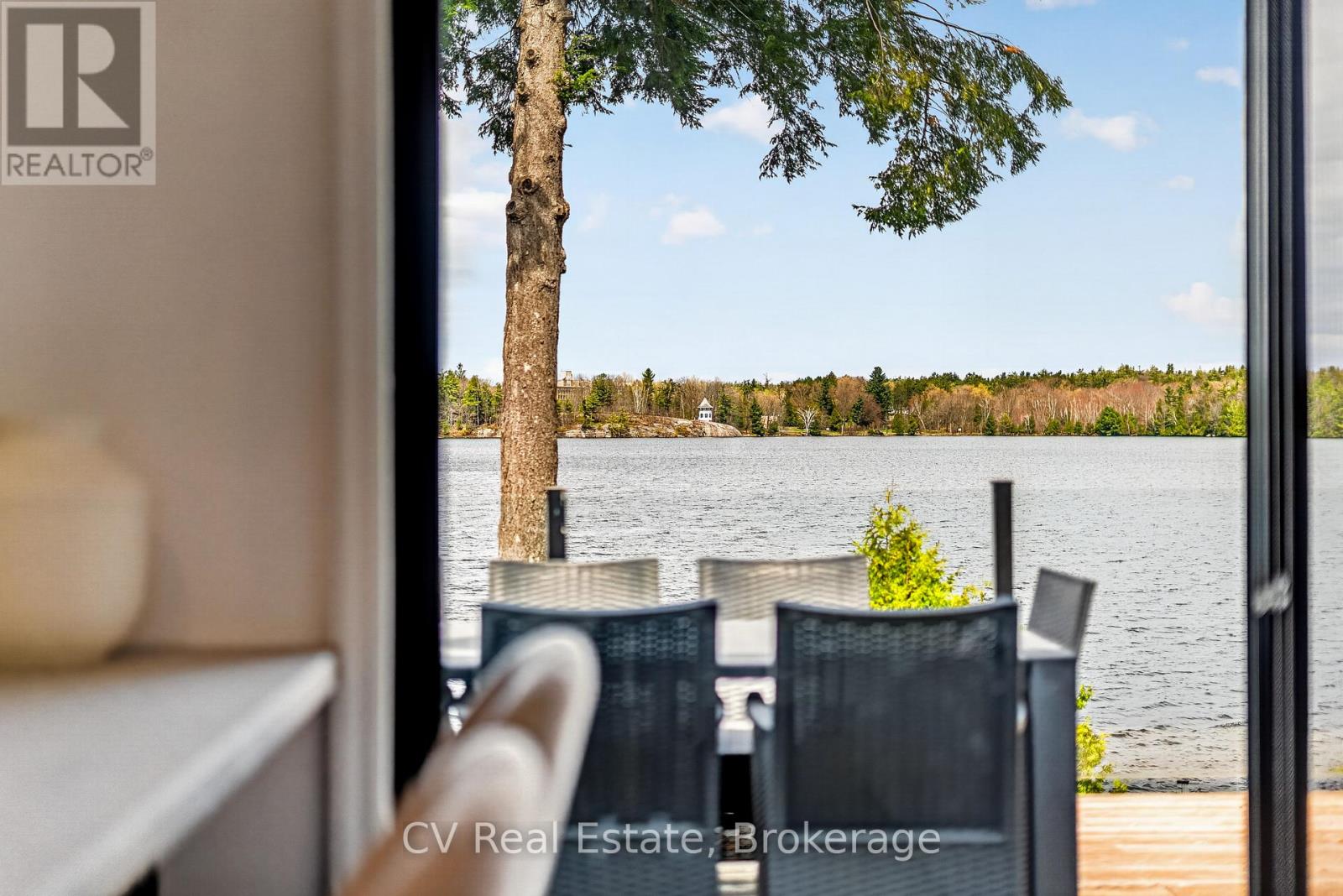 #1 1018 GEORGINA WAY - 37