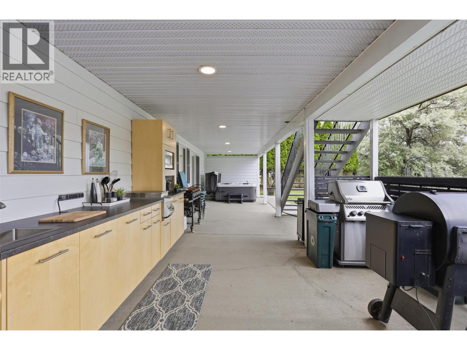3724 Shuswap Road - 28