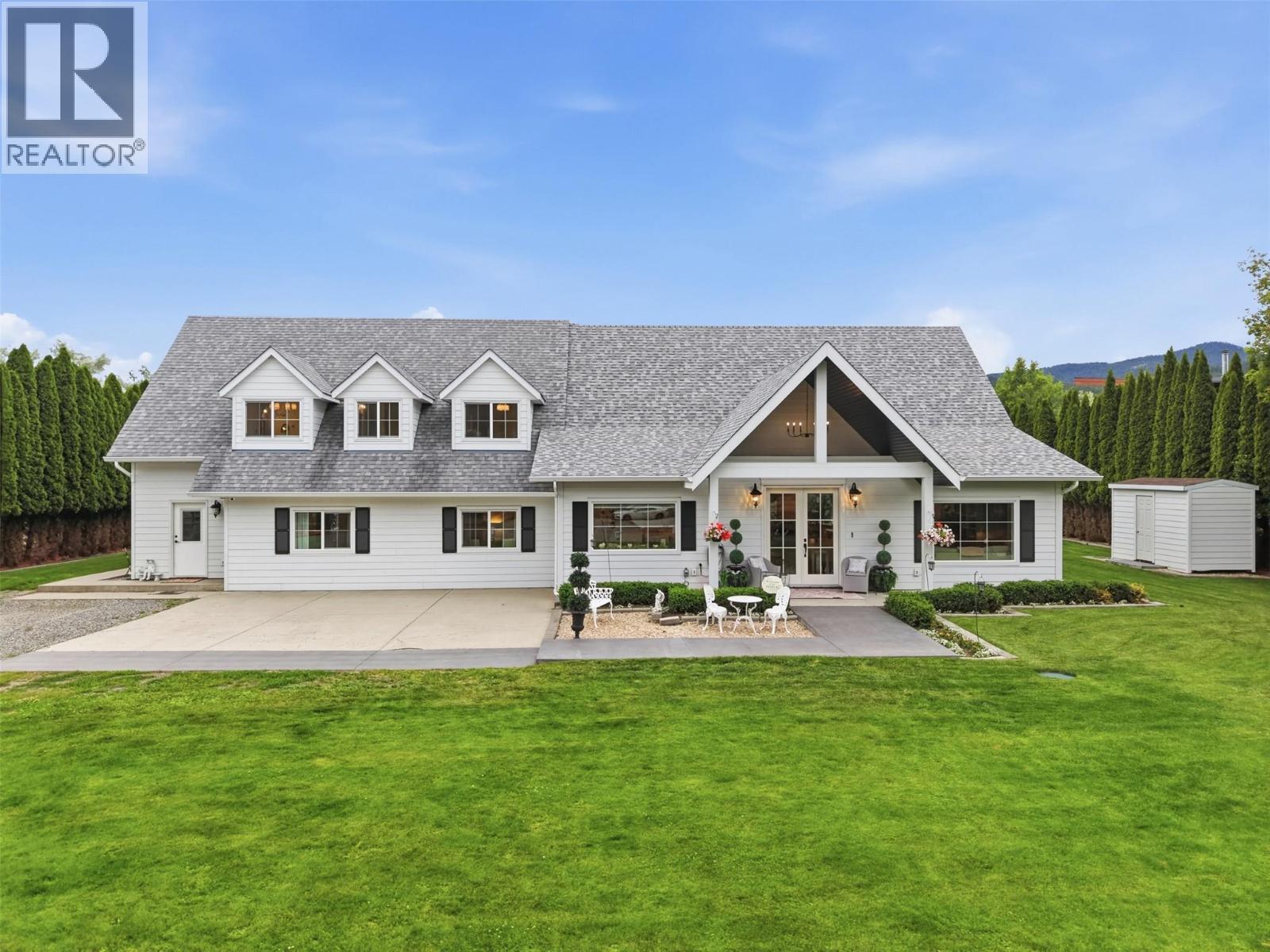 3724 Shuswap Road - 5