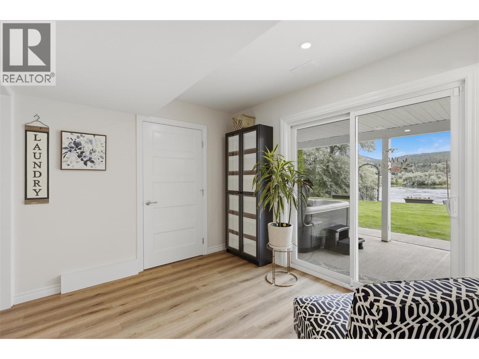 3724 Shuswap Road - 65