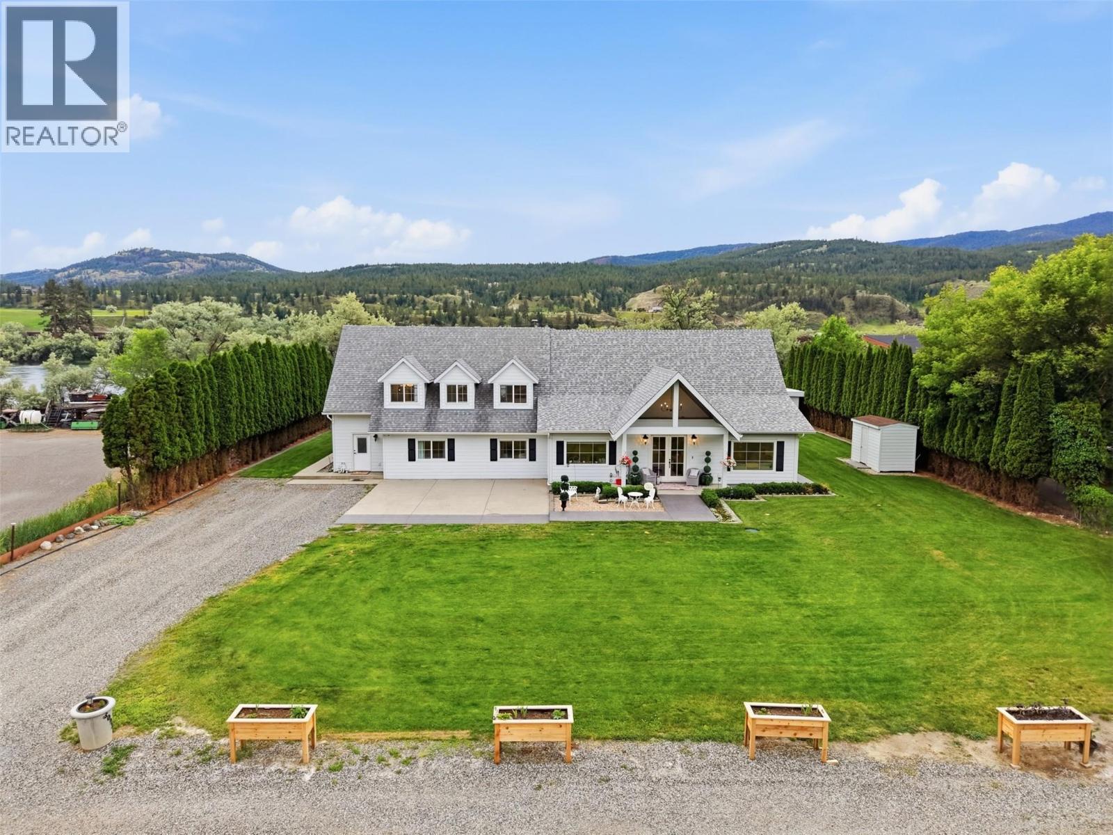 3724 Shuswap Road - 86