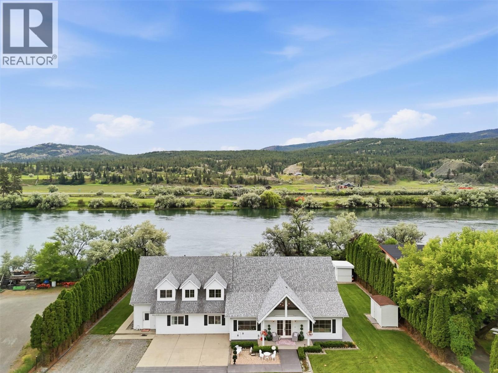 3724 Shuswap Road - 87