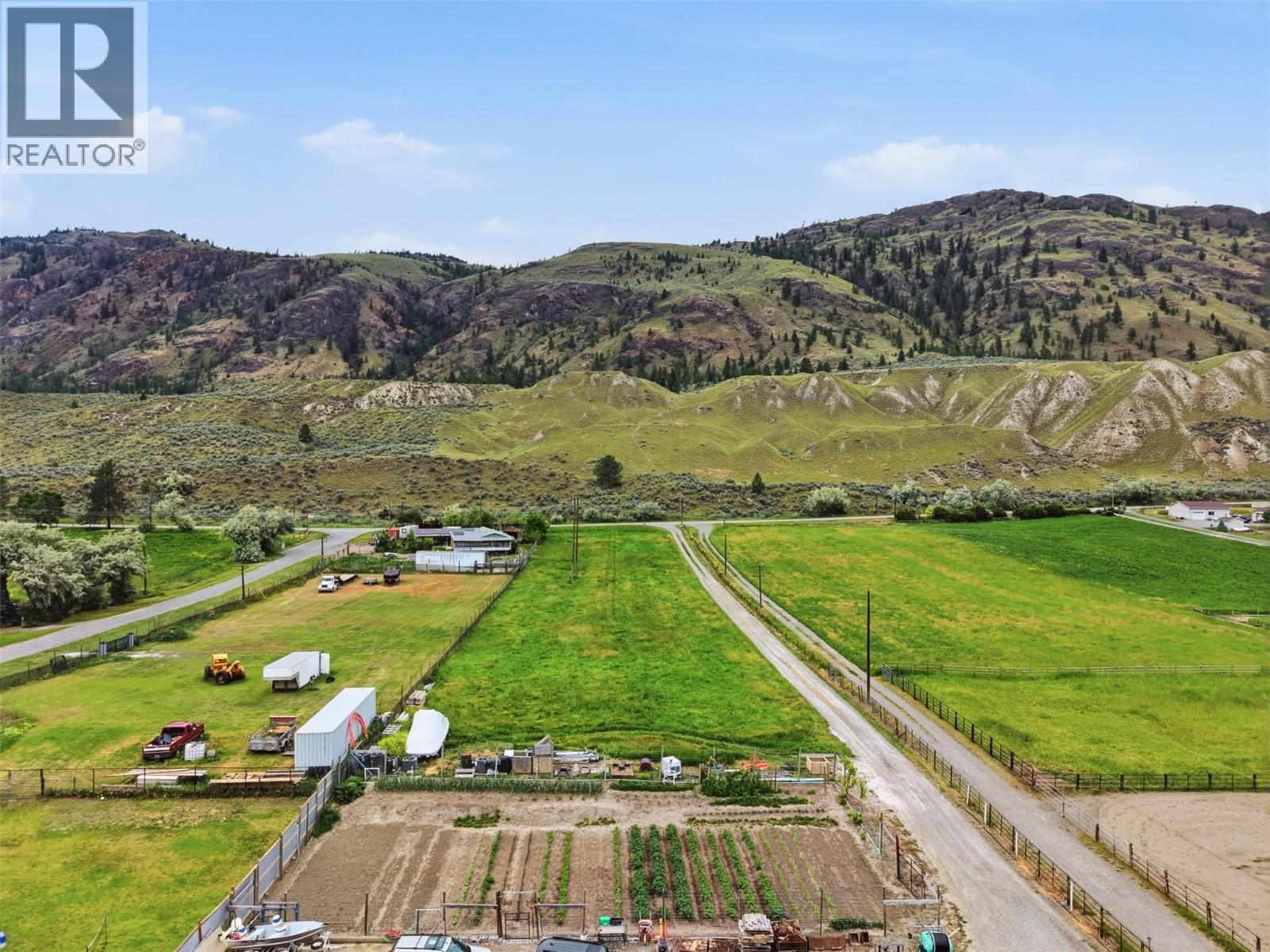3724 Shuswap Road - 91