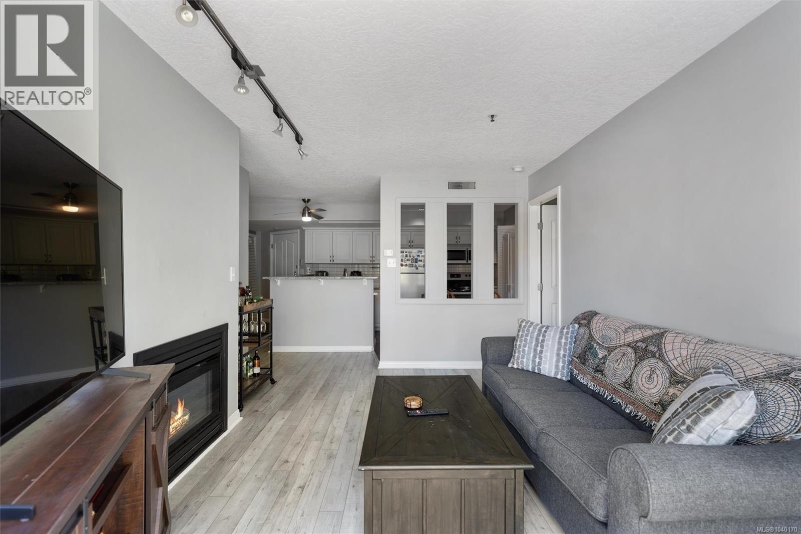 407 3160 Albina Street, Saanich
