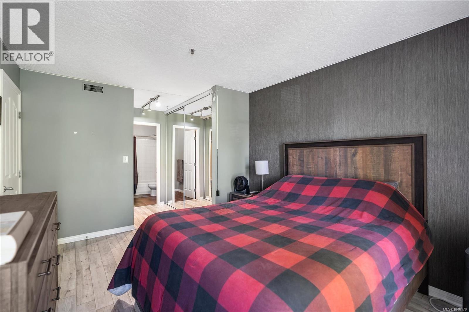 407 3160 Albina Street, Saanich
