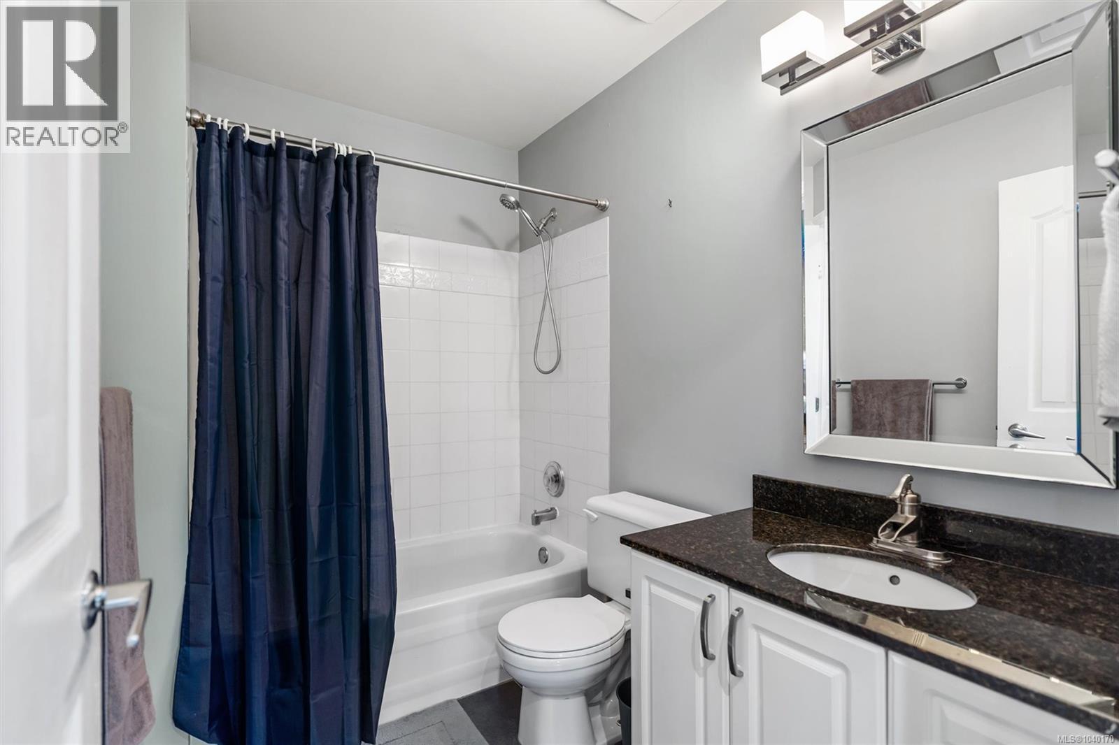 #407 3160 Albina St - 17