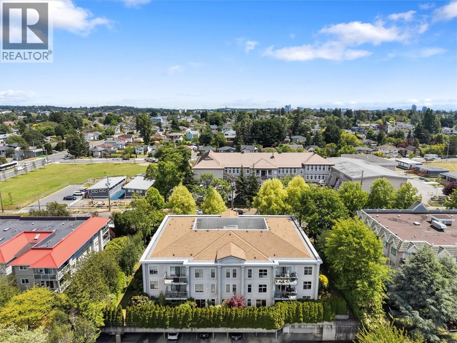 407 3160 Albina Street, Saanich