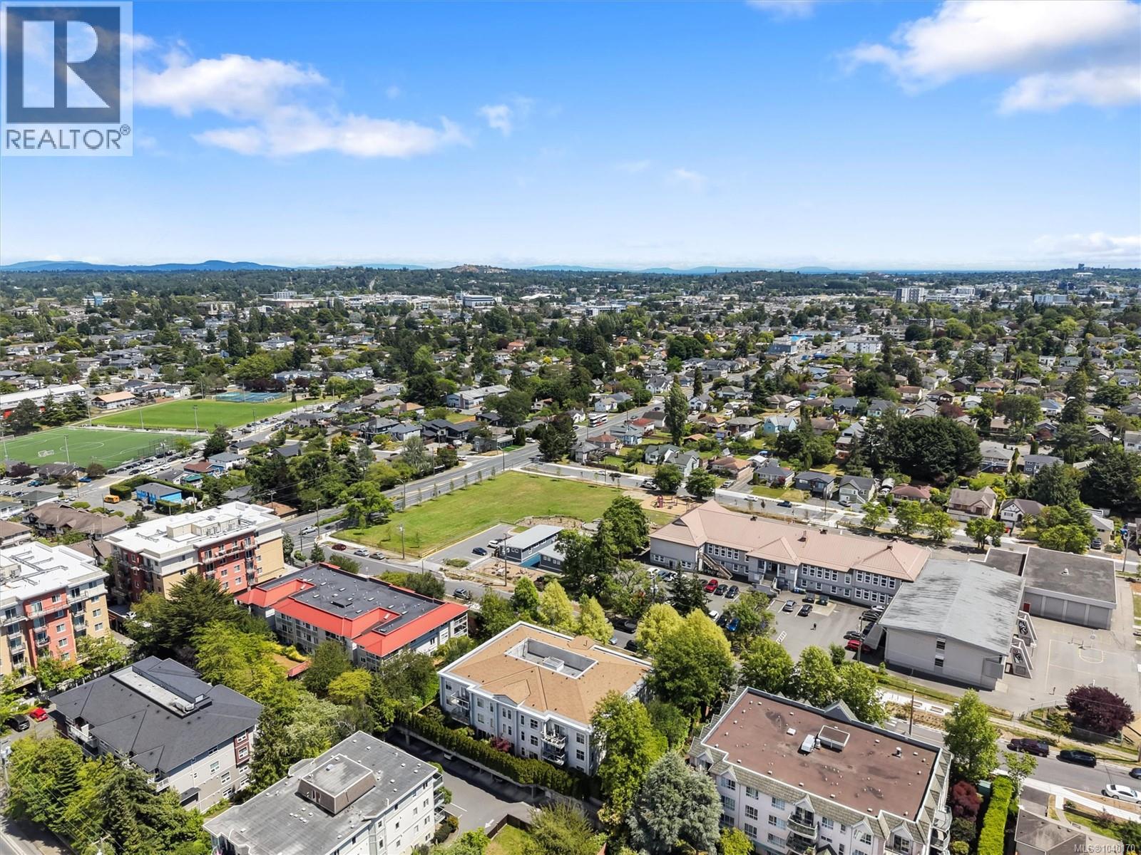 #407 3160 Albina St - 26