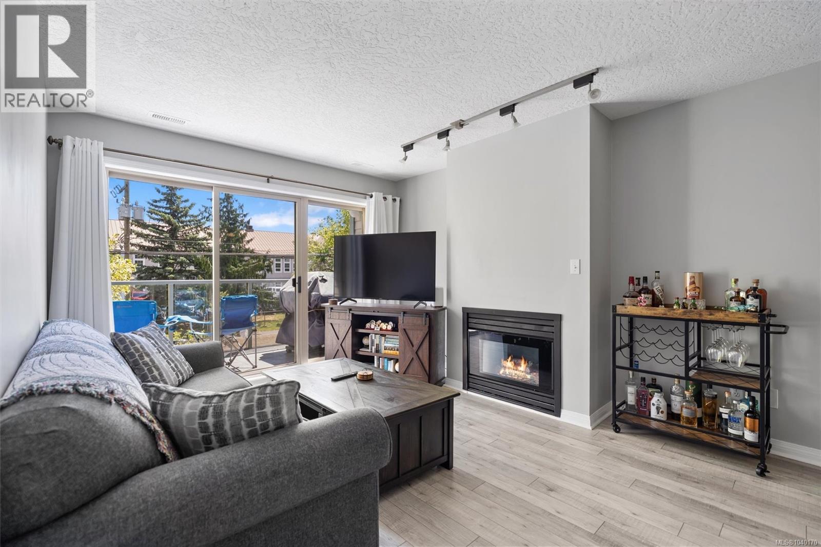 407 3160 Albina Street, Saanich