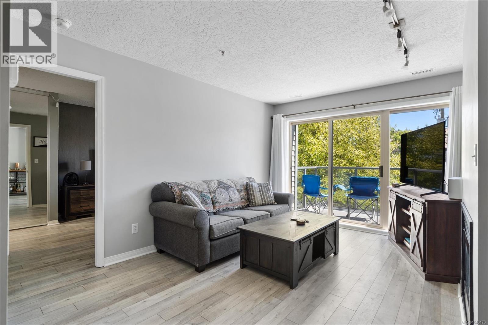 #407 3160 Albina St - 9