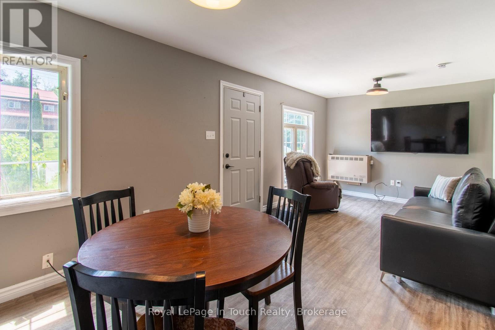 78 KING RD - 21