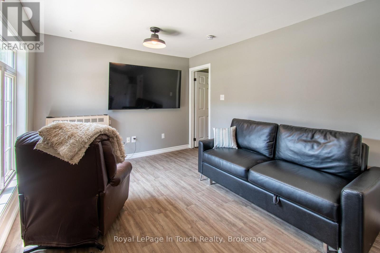 78 KING RD - 22